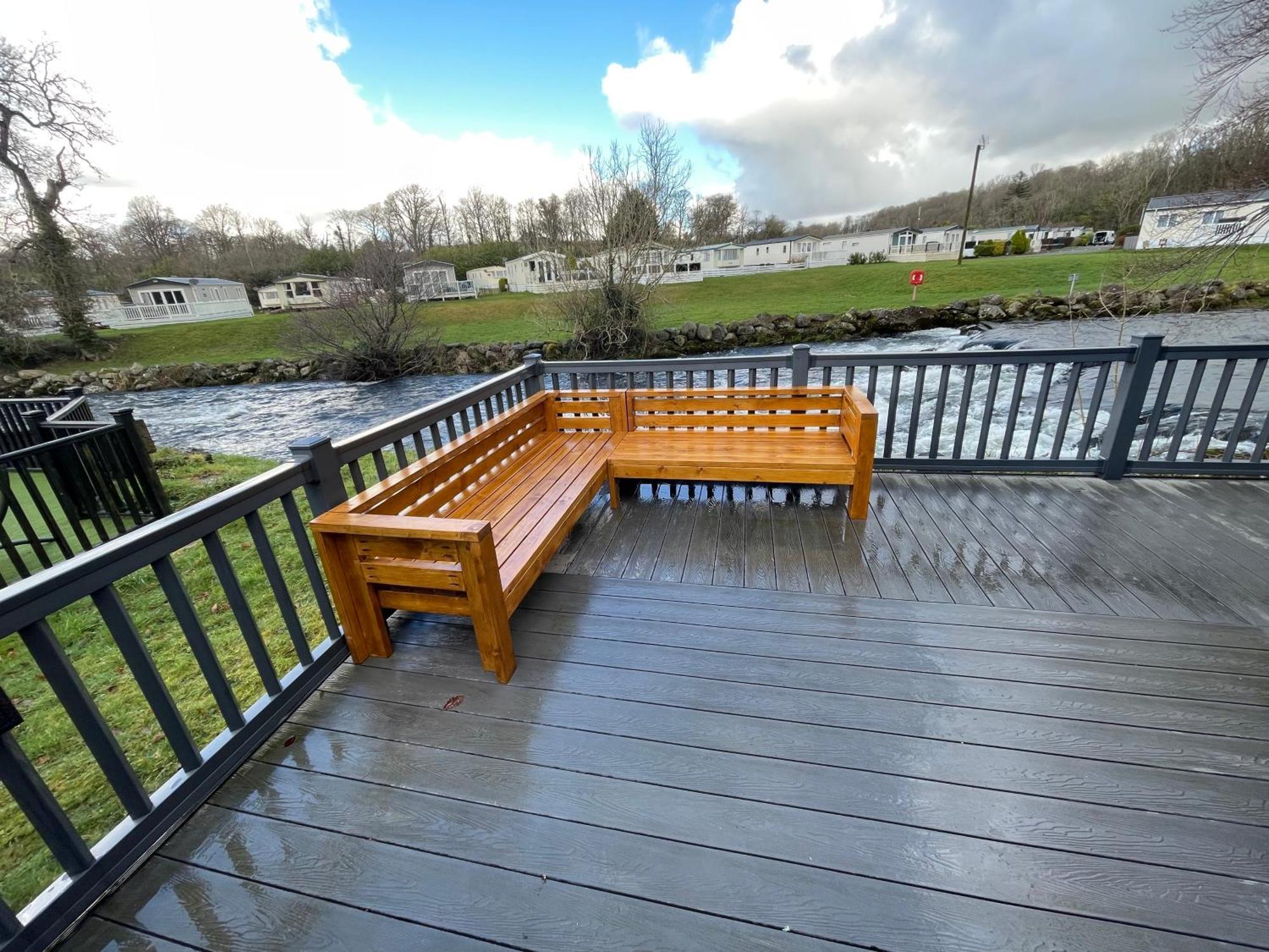 Stunning 3 Bed Riverside Cabin In Snowdonia Caeathro Eksteriør billede